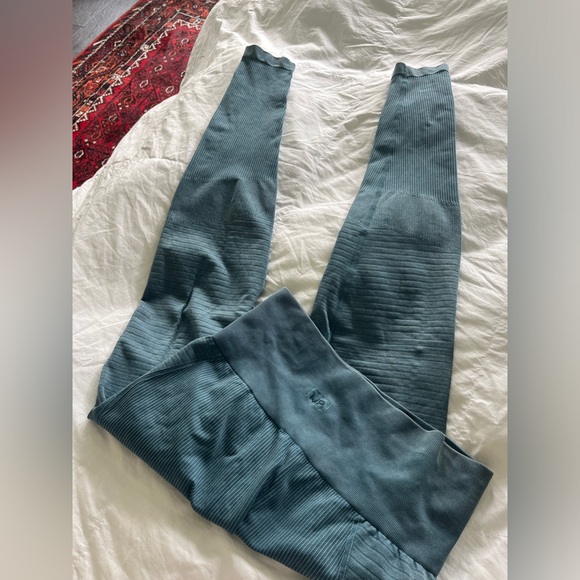 MP Activewear 💗 2 piece teal blue ribbed knit leggings and criss cross back bra - Picture 5 of 7